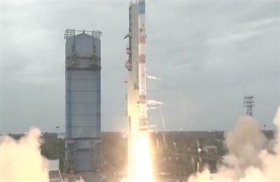 इसरो ने रचा इतिहास, नया रॉकेट एसएसएलवी लॉन्च