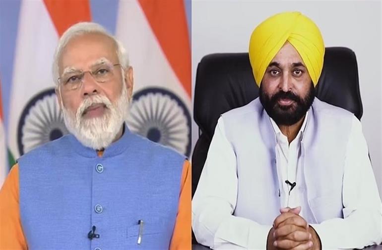 PM Modi calls Punjab CM Mann, assures all possible help: चीन से भारत लौटते ही पीएम मोदी का पंजाब के सीएम मान को फोन, बाढ़ राहत में हरसंभव मदद का भरोसा