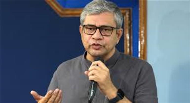 बेहतर ट्रैक, विश्वस्तरीय रखरखाव और उन्नत मॉनिटरिंग सिस्टम रेल यात्राओं को अधिक सुरक्षित बना रहे हैं और पूरे देश में यात्रियों का भरोसा जीत रहे हैं