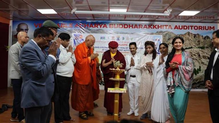 लेह में अंतर्राष्ट्रीय योग एवं ध्यान महोत्सव 2026 मनाया गया