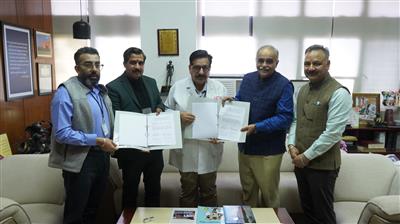PGIMER takes significant stride towards Patient Welfare  Signs MoU with HIMCARE to enhance Patient Care for Beneficiaries through Cashless Treatment