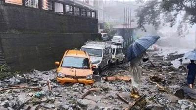 Heavy rain and landslide wreak havoc in Sikkim: सिक्किम में भारी बारिश और भूस्खलन का कहर: 1500 से अधिक पर्यटक फंसे, कई लापता; प्रशासन ने जारी की एडवाइजरी