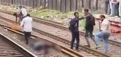 Mumbai: 4 passengers died and 9 injured after falling from two local trains: मुंबई: ठाणे में दो लोकल ट्रेनों से गिरकर 4 यात्रियों की मौत, 9 घायल — भीड़भाड़ और लापरवाही बनी हादसे की वजह