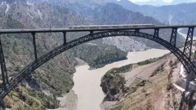 Chenab Bridge: चिनाब पुल के सबसे बड़े सप्लायर बने गौतम अडानी, सीमेंट की सप्लाई में बनाया रिकॉर्ड