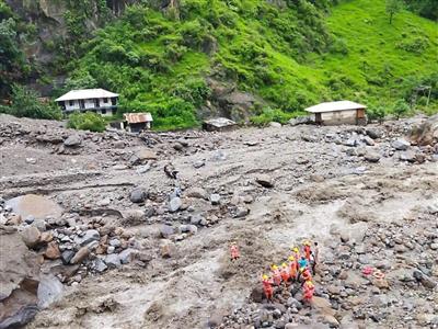 Terrible cloudburst incident in Himachal's Kullu and Dharamshala: Two dead,: हिमाचल के कुल्लू और धर्मशाला में भयानक बादल फटने की घटना: दो की मौत, 11 लापता और 2000 से अधिक सैलानी फंसे