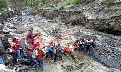 Clouds burst at 17 places in Himachal Pradesh in one night; 18 people died, 34 missing, 332 rescued: हिमाचल प्रदेश में एक ही रात 17 जगह बादल फटे; 18 लोगों की मौत, 34 लापता, 332 किए रेस्क्यू