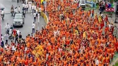 Uncontrolled crowd wreaks havoc during Kanwar Yatra:: कांवड़ यात्रा में बेकाबू भीड़ का कहर: व्यापारियों ने जताई नाराजगी, कहा- अब चुप नहीं बैठेंगे