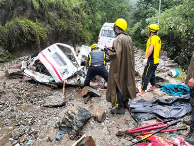 Premature monsoon wreaks havoc: More than 100 deaths in Himachal-Uttarakhand, floods wreak havoc in many states: समय से पहले मानसून ने मचाई तबाही: हिमाचल-उत्तराखंड में 100 से अधिक मौतें, कई राज्यों में बाढ़ का कहर