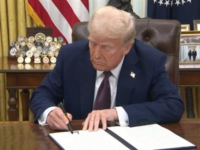 Trump's big tariff war on India: America will impose 25% duty on buying arms and oil from Russia: भारत पर ट्रंप का बड़ा टैरिफ वार: रूस से हथियार और तेल खरीदने पर अमेरिका लगाएगा 25% शुल्क, 1 अगस्त से होगा लागू