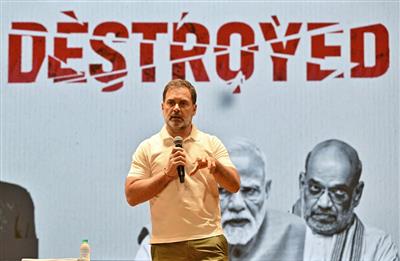 Political uproar over fake voter controversy: Election Commission sought affidavit after Rahul Gandhi's allegations: फर्जी वोटर विवाद पर सियासी घमासान: राहुल गांधी के आरोपों के बाद चुनाव आयोग ने मांगा शपथपत्र