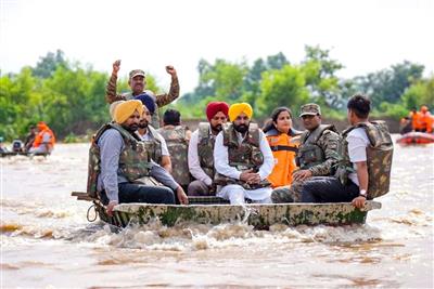 Worst flood in Punjab after 37 years, 30 dead and more than 2.5 lakh people affected: 37 साल बाद पंजाब में सबसे भीषण बाढ़, 30 की मौत और ढाई लाख से अधिक लोग प्रभावित