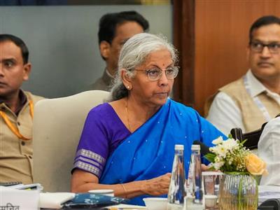 GST rates cut: GST दरों में कटौती: दूध, पनीर, टीवी-एसी से लेकर कार तक होंगे सस्ते