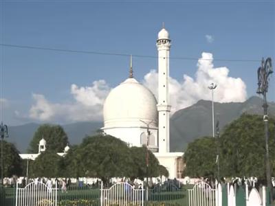 Jammu and Kashmir: Uproar over breaking of Ashoka Pillar at Hazratbal Dargah: जम्मू-कश्मीर: हजरतबल दरगाह में अशोक स्तंभ तोड़े जाने पर बवाल