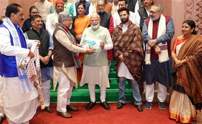 बिहार चुनाव 2025: एनडीए में सीट बंटवारे पर बनी सहमति, 8 सीटों पर अटका पेच; नीतीश ने फिर मारी बीजेपी पर बाज़ी