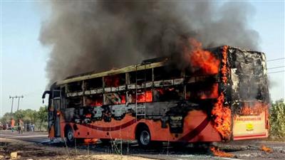 20 people burned alive in AC bus in Rajasthan: राजस्थान में एसी बस में 20 लोग जिंदा जले: एक परिवार मिटा, धमाके का दावा