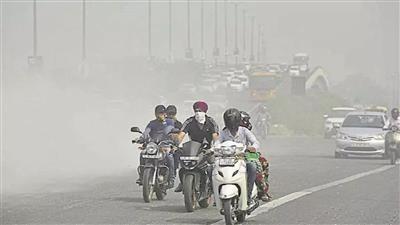 Delhi-NCR air becomes toxic again: Firecrackers' smoke pushes AQI past 400: दिल्ली-एनसीआर में फिर जहरीली हुई हवा: पटाखों की धूम ने AQI को पहुंचाया 400 पार