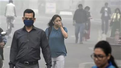Pollution wreaks havoc in Delhi-NCR: Now, the virus has added to the worries, with someone sick in 75% of homes – a survey reveals the worrying truth.: दिल्ली-एनसीआर में प्रदूषण का कहर: अब वायरस ने बढ़ाई चिंता, 75% घरों में कोई न कोई बीमार — सर्वे ने खोली चिंताजनक सच्चाई