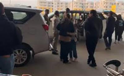 Storm grows in Lalu family: After Rohini, three more daughters leave for Delhi, is a big decision going to be taken? : लालू परिवार में बढ़ा तूफान: रोहिणी के बाद तीन और बेटियां दिल्ली रवाना, क्या बड़ा फैसला होने वाला है?