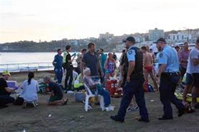 Terrorist attack on Jewish community in Australia, chaos erupts during festival; 16 people killed, including Israeli citizen: ऑस्ट्रेलिया में यहूदी समुदाय पर आतंकी हमला, त्योहार के दौरान मची अफरा-तफरी; इजराइली नागरिक समेत 16 लोगों की मौत