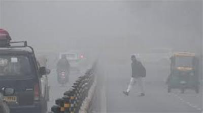 धुंध की चादर में लिपटी दिल्ली-एनसीआर, AQI ‘खतरनाक’ स्तर पर; सांस लेना भी हुआ मुश्किल
