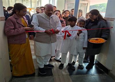 माता-पिता ही बच्चे के जीवन के पहले और सबसे प्रभावशाली थेरेपिस्ट होते हैं; केंद्रीय मंत्री डॉ. वीरेंद्र कुमार ने नोएडा में सीडीईआईसी का उद्घाटन किया