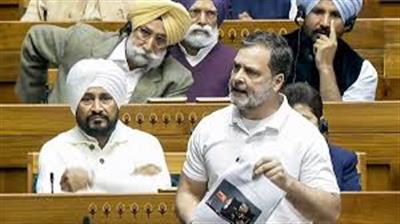 पूर्व सेना प्रमुख की किताब पर ब्रेक! राहुल गांधी ने उठाए बड़े सवाल