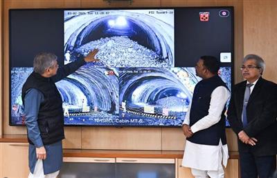 महाराष्ट्र के पालघर में मुंबई-अहमदाबाद बुलेट ट्रेन परियोजना के लिए दूसरी पर्वतीय सुरंग का निर्माण कार्य पूरा किया गया