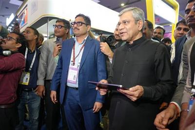 श्री अश्विनी वैष्णव ने इंडिया एआई इम्पैक्ट समिट 2026 में 'वेव्स क्रिएटर्स कॉर्नर' का उद्घाटन किया