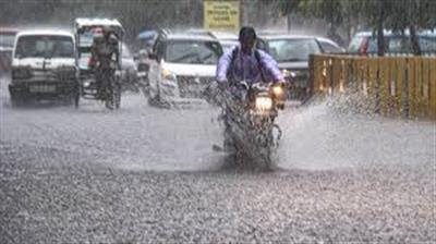 गरज-चमक संग मूसलाधार बारिश का खतरा! 12 राज्यों में रेड अलर्ट, दिल्ली-यूपी-बिहार पर मंडराया संकट