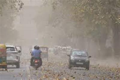 दिल्ली से बिहार तक बदला मौसम, तेज़ आंधी-बारिश की चेतावनी