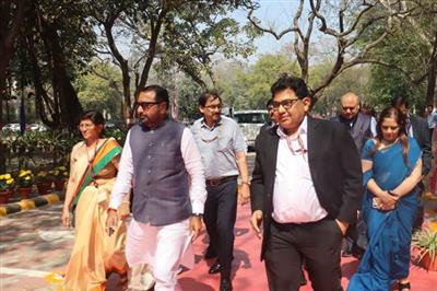 केन्‍द्रीय स्वास्थ्य एवं परिवार कल्याण राज्य मंत्री श्री प्रतापराव जाधव ने राष्ट्रीय स्वास्थ्य एवं परिवार कल्याण संस्थान के 49वें वार्षिक दिवस समारोह की अध्यक्षता की