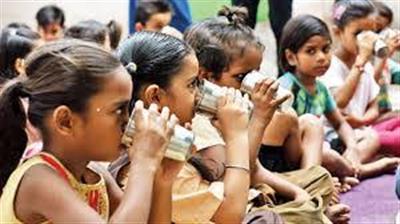 मिशन वात्सल्य योजना के अंतर्गत स्थापित बाल देखभाल संस्थान आयु-उपयुक्त शिक्षा, व्यावसायिक प्रशिक्षण तक पहुंच, मनोरंजन, स्वास्थ्य देखभाल और परामर्श प्रदान करते हैं