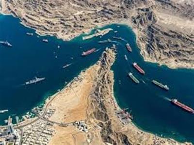 होर्मुज पर ट्रंप का दावा फेल? ईरान से जुड़े जहाज आराम से गुजरे