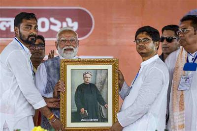 अंतिम वोट अपील में पीएम मोदी का बड़ा दांव: ‘भविष्य के शहर’ का सपना, शाह के बयान पर बदला सुर!