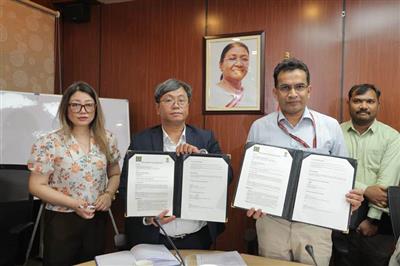 भारतीय फार्माकोपिया आयोग ने पूरे देश में दवाओं की सुरक्षा को मज़बूत करने और दवाओं के सही इस्तेमाल को बढ़ावा देने के लिए बिहार, महाराष्ट्र और मिज़ोरम की राज्य फार्मेसी परिषदों के साथ समझौता ज्ञापनों पर हस्ताक्षर किए