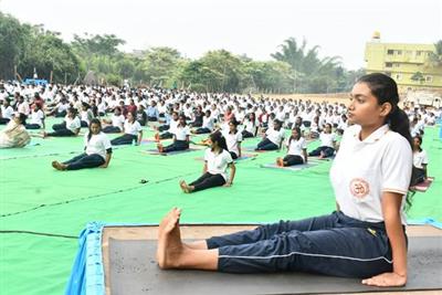 एस-व्यासा द्वारा अंतर्राष्ट्रीय योग दिवस 2026 के 100-दिवसीय काउंटडाउन श्रृंखला के अंतर्गत योग कार्यक्रम का आयोजन