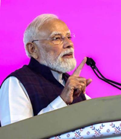 प्रधानमंत्री श्री नरेन्द्र मोदी ने केन्द्र सरकार के सचिवों के साथ दूसरी उच्च-स्तरीय बैठक की अध्यक्षता की