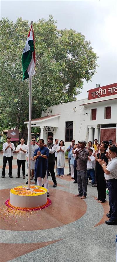 संस्कृति मंत्रालय के अंतर्गत अकादमियों ने ‘हर घर तिरंगा’ और वंदे मातरम् के 150 वर्ष के उपलक्ष्य में देशभर में सांस्कृतिक कार्यक्रमों के साथ 80वाँ स्वतंत्रता दिवस मनाया