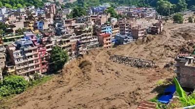 केन्द्र सरकार नेपाल में अचानक आई बाढ़ से पैदा हुई स्थिति पर कड़ी नज़र रखे हुए है 