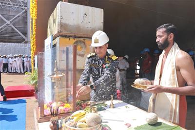 कोचीन शिपयार्ड लिमिटेड, कोच्चि में भारतीय नौसेना के लिए पहली अगली पीढ़ी के मिसाइल पोत (एनजीएमवी) का कील-लेइंग समारोह