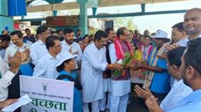 डीएआरई/आईसीएआर ने देशभर में स्वच्छता अभियान और सफाई मित्रों के सम्मान के साथ विशेष अभियान 6 शुरू किया