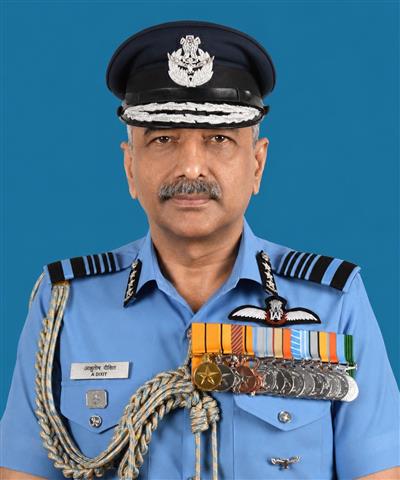 एयर मार्शल आशुतोष दीक्षित, पीवीएसएम, एवीएसएम, वीएम, वीएसएम अगले वायुसेना प्रमुख (सीएएस) होंगे