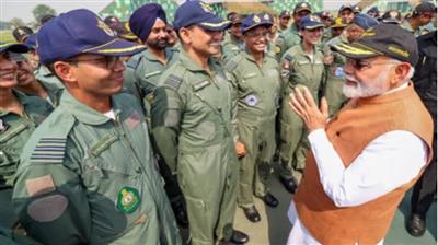 प्रधानमंत्री ने वायुसेना दिवस पर वायुसेना के जवानों को बधाई दी